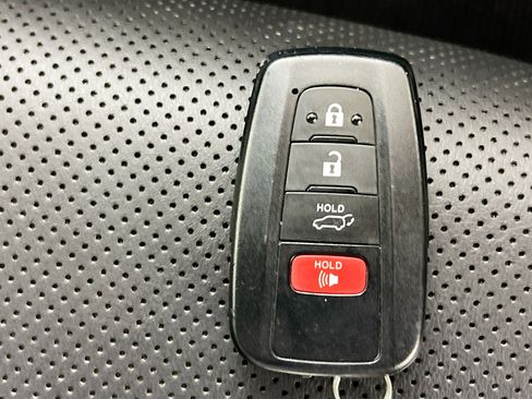 Used 2020 Toyota RAV4 Limited w/ Limited Grade Weather Package FWD image 36
