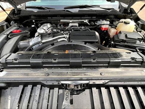 Used 2024 GMC Sierra 2500 AT4X image 12