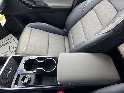New 2026 Chevrolet Equinox LT FWD image 14