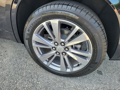 Used 2025 Cadillac XT6 Premium Luxury w/ Technology Package FWD image 27