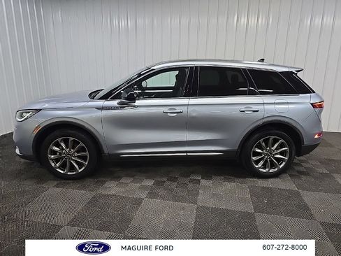 Used 2022 Lincoln Corsair AWD w/ Premium Package image 6