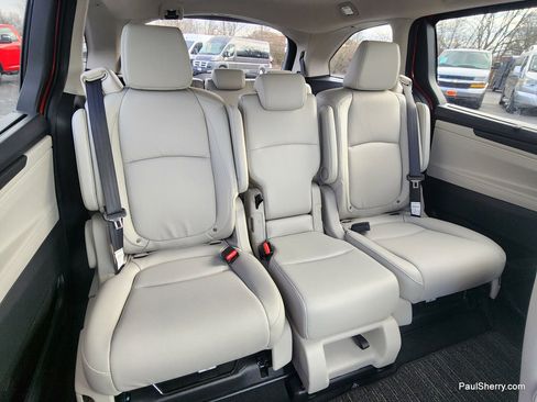 Used 2025 Honda Odyssey EX-L image 6
