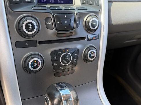 Used 2013 Ford Edge SEL FWD image 18