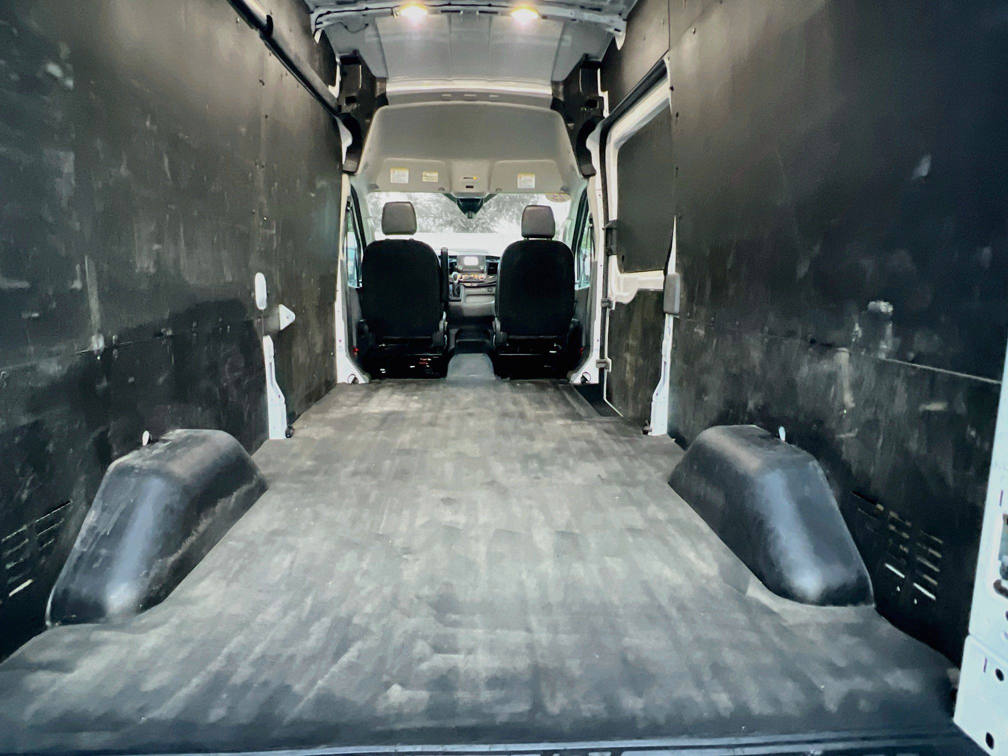 Used 2023 Ford Transit 250 148 High Roof w/ Load Area Protection Package RWD image 31