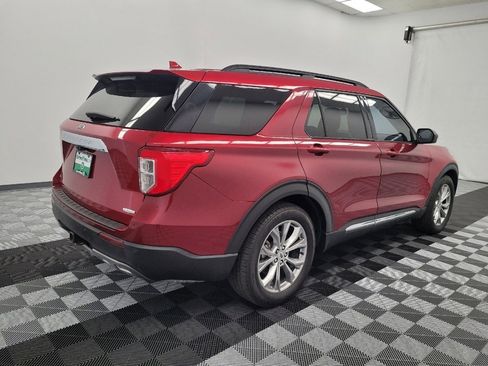 Used 2020 Ford Explorer XLT w/ Equipment Group 202A image 9