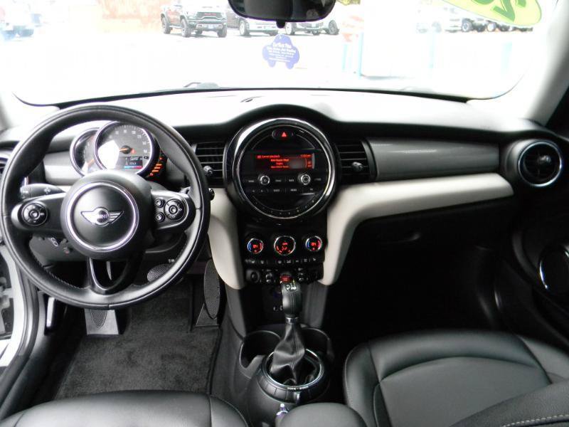 Used 2015 MINI Cooper 2-Door Hardtop FWD image 17