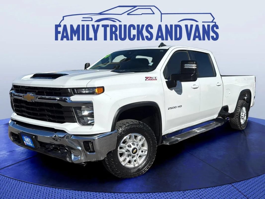 Used 2024 Chevrolet Silverado 2500 LT w/ Convenience Package AWD/4WD image 1