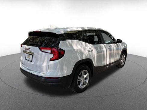 Used 2024 GMC Terrain SLE FWD image 22