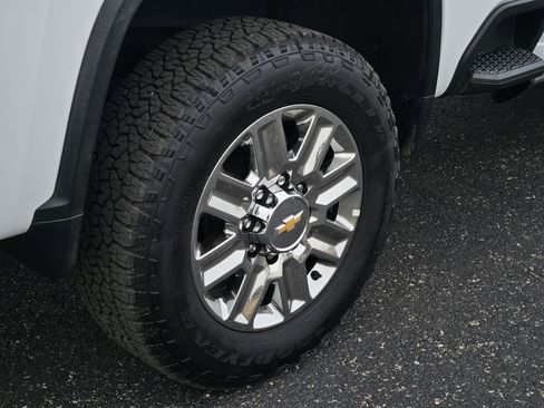 Used 2024 Chevrolet Silverado 2500 High Country w/ Technology Package image 10