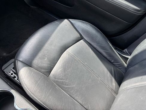 Used 2011 Dodge Avenger Lux FWD image 26