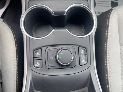 Used 2018 GMC Terrain SLE w/ Driver Convenience Package FWD image 25