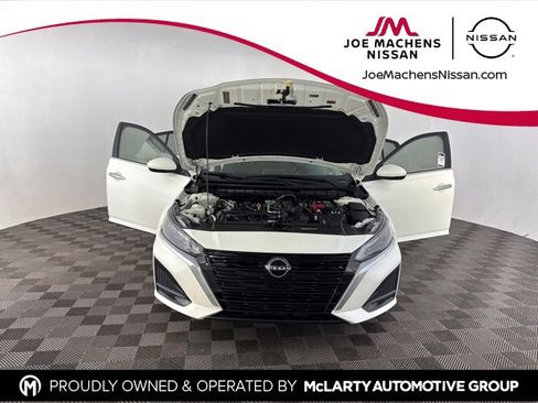 Certified 2023 Nissan Altima 2.5 SV image 11