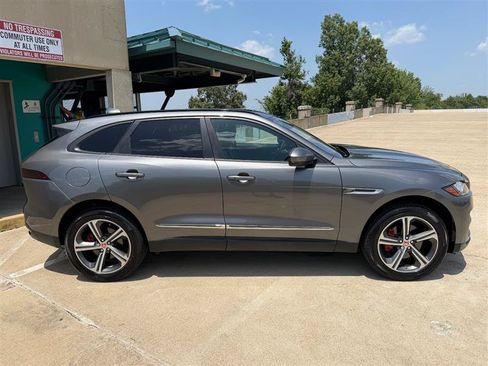 Used 2017 Jaguar F-PACE Premium AWD/4WD image 8