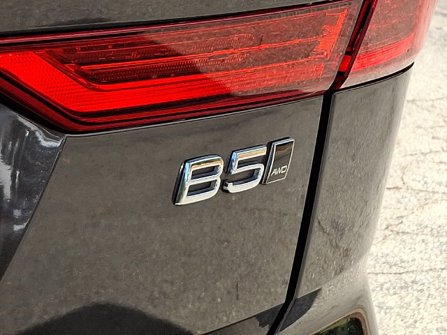 Used 2022 Volvo XC60 B5 Inscription w/ Advanced Package AWD/4WD image 33