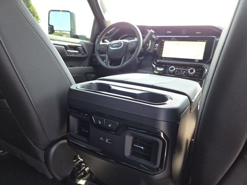 New 2026 GMC Sierra 2500 AT4 w/ AT4 Premium Plus Package AWD/4WD image 28