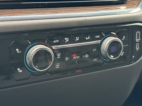 Used 2024 Chevrolet Silverado 1500 RST image 19