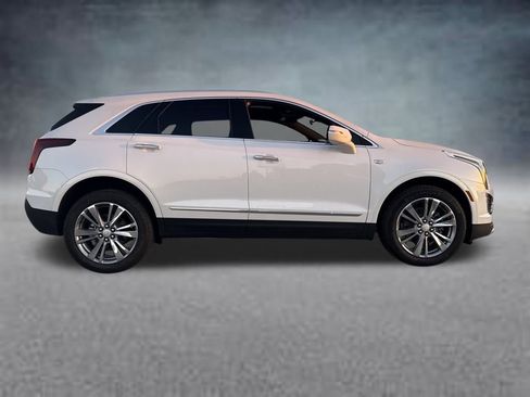 Certified 2025 Cadillac XT5 Premium Luxury image 9