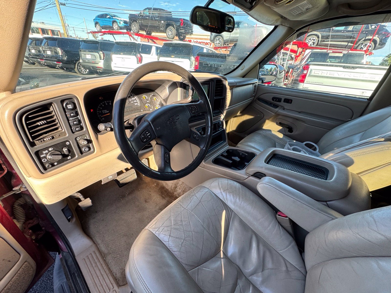 Used 2004 Chevrolet Suburban LT w/ Preferred Equipment Group AWD/4WD image 16