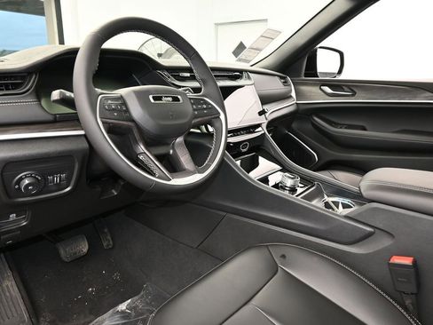 New 2026 Jeep Grand Cherokee Limited w/ Limited Altitude Package RWD image 13