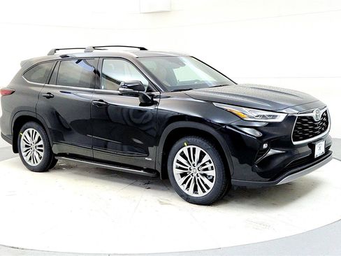 New 2026 Toyota Highlander Platinum AWD/4WD image 7