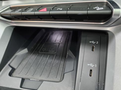 Used 2024 Audi Q3 2.0T Premium image 51