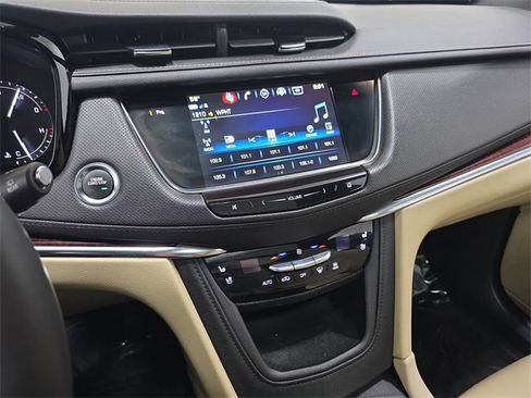 Used 2019 Cadillac XT5 Premium Luxury image 19