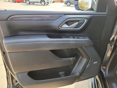 Used 2022 GMC Yukon SLT w/ SLT Luxury Package image 21