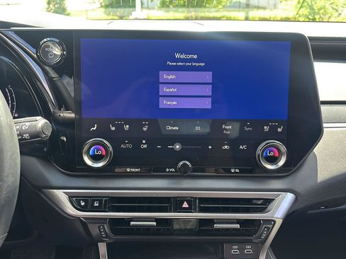Used 2023 Lexus RX 350 w/ Cold Area Package AWD/4WD image 35