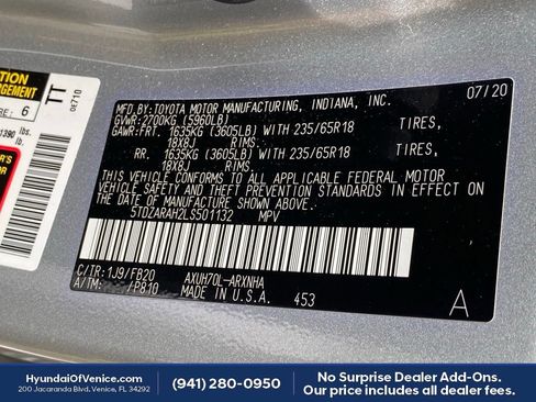 Used 2020 Toyota Highlander LE FWD image 17