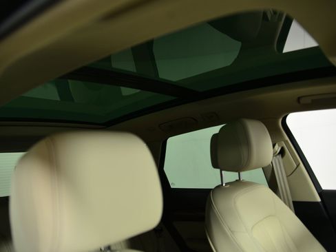 Used 2022 Audi Q5 2.0T Premium image 12