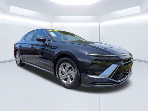Certified 2026 Hyundai Sonata SE FWD image 2