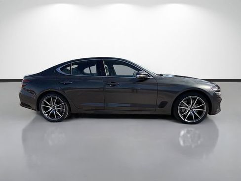 Used 2024 Genesis G70 2.5T RWD image 2