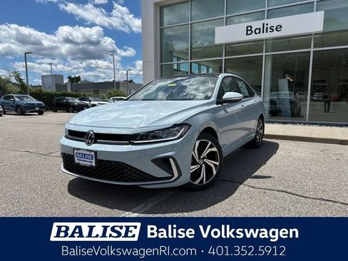New 2025 Volkswagen Jetta SEL image 3