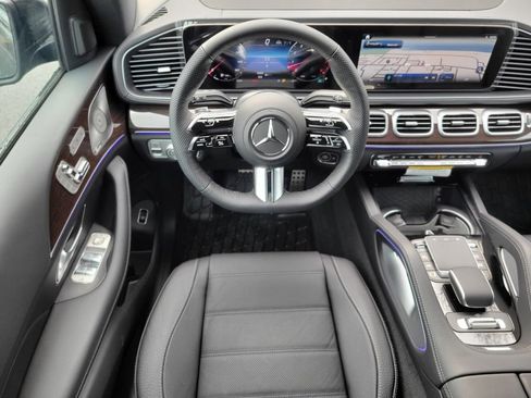New 2026 Mercedes-Benz GLS 580 4MATIC image 13