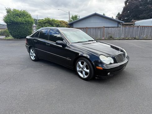 Used 2004 Mercedes-Benz C 230 Sedan image 2