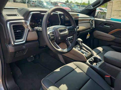 New 2026 GMC Canyon Denali AWD/4WD image 15
