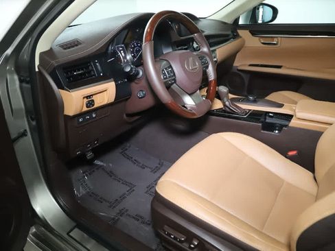 Used 2018 Lexus ES 350 w/ Premier Package FWD image 17