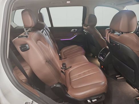 Used 2021 BMW X7 xDrive40i w/ Premium Package AWD/4WD image 34