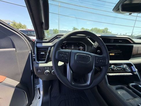 New 2026 GMC Sierra 3500 Denali Ultimate AWD/4WD image 12