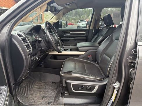 Used 2019 RAM 1500 Laramie image 12