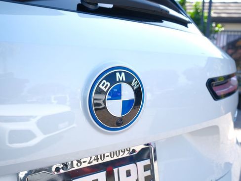 Used 2023 BMW iX xDrive50 w/ Sport Package AWD/4WD image 47