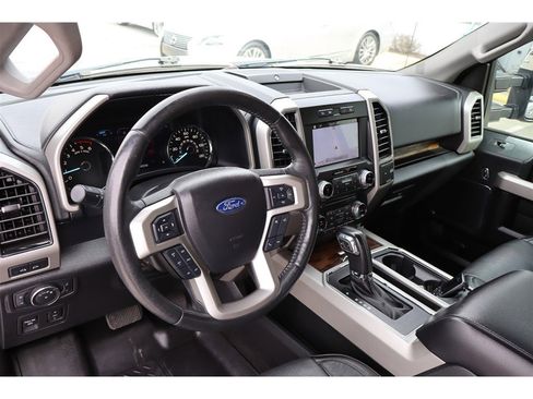 Used 2018 Ford F150 Lariat image 18