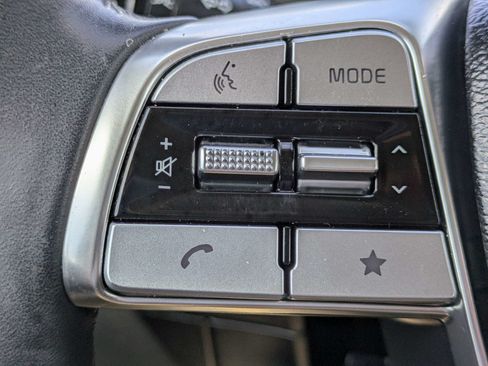 Used 2025 Kia Telluride EX w/ EX Captain's Chair Package AWD/4WD image 33