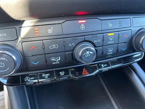 Certified 2024 Dodge Durango SXT image 17