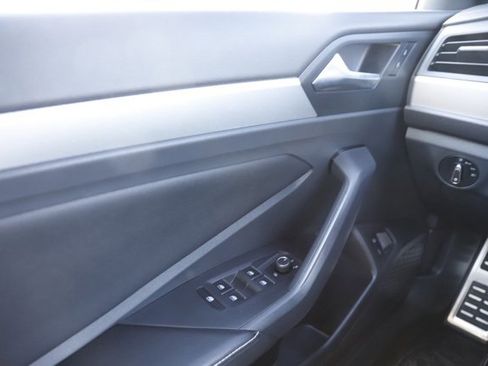 Used 2023 Volkswagen Jetta Sport image 20