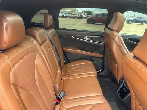Used 2022 Lincoln Nautilus Reserve w/ Luxury Package FWD image 31
