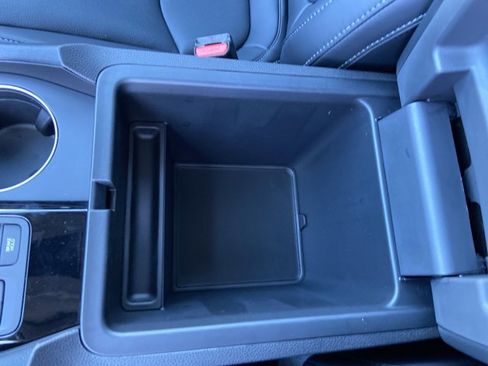 Used 2025 Honda Pilot EX-L image 39