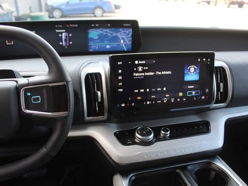 New 2026 Ford Expedition Active RWD image 23