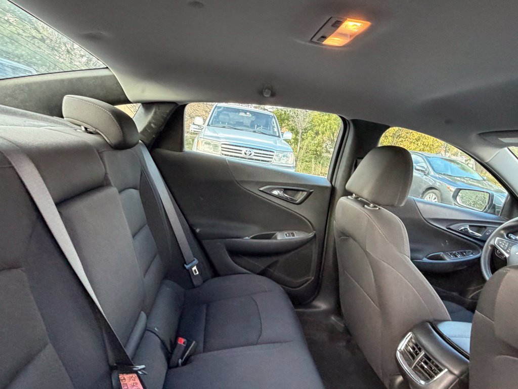 Used 2024 Chevrolet Malibu LT FWD image 14