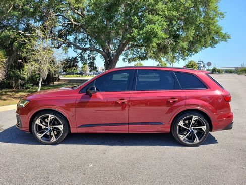 Certified 2024 Audi SQ7 Premium Plus w/ Executive Package image 7
